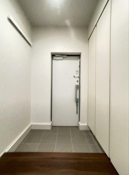 ※同仕様写真含む(玄関)