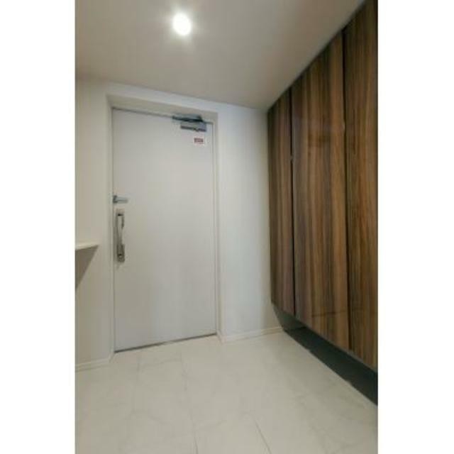 ※写真は同タイプ住戸です。(玄関)