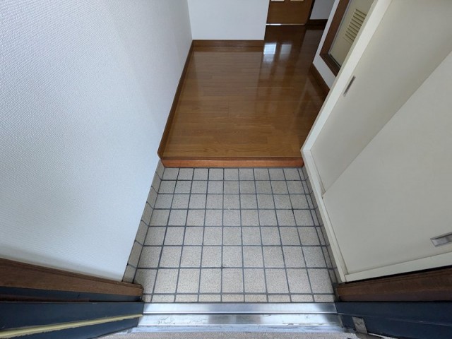 (玄関)