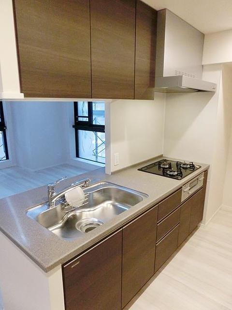 ※写真は同タイプ住戸です。(キッチン)