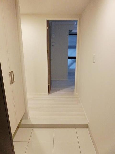 ※写真は同タイプ住戸です。(玄関)