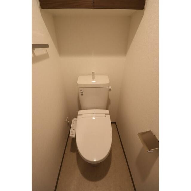 ※別号室のため室内フローリング等配色が異なります。(内装)