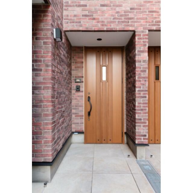 ※同仕様写真含む(玄関)