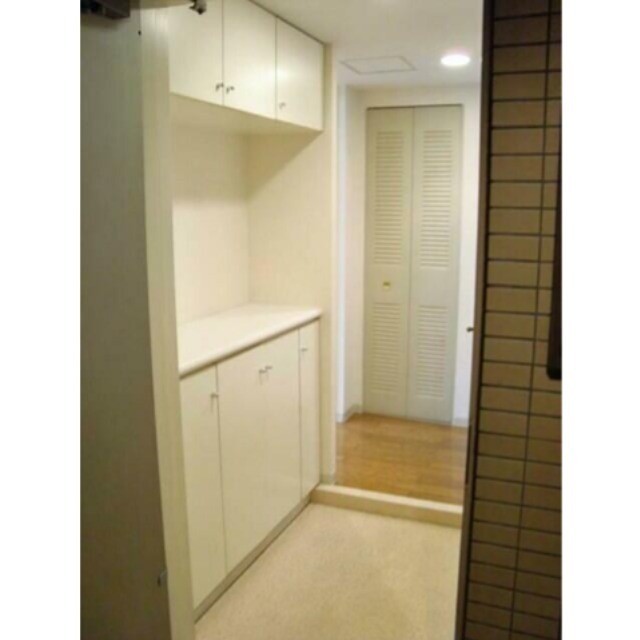 ※同仕様写真含む(玄関)