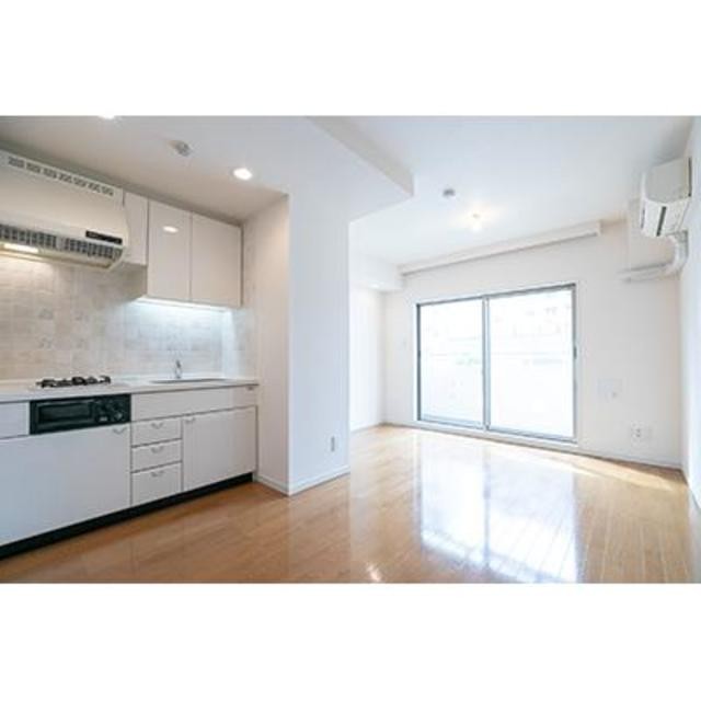 ※写真は同タイプ住戸です。(居間)