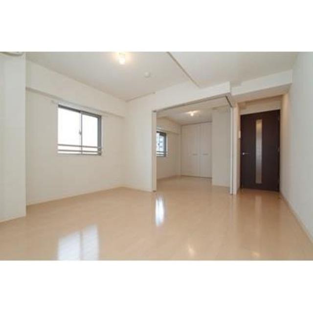 ※写真は同タイプ住戸です。(居間)