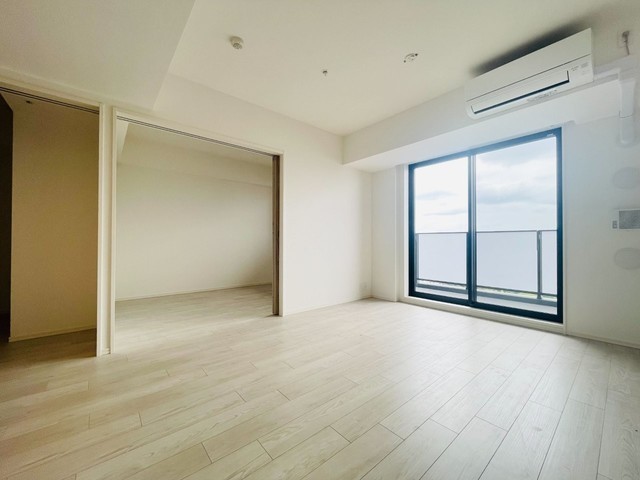 ※写真は同タイプ住戸です。(居間)