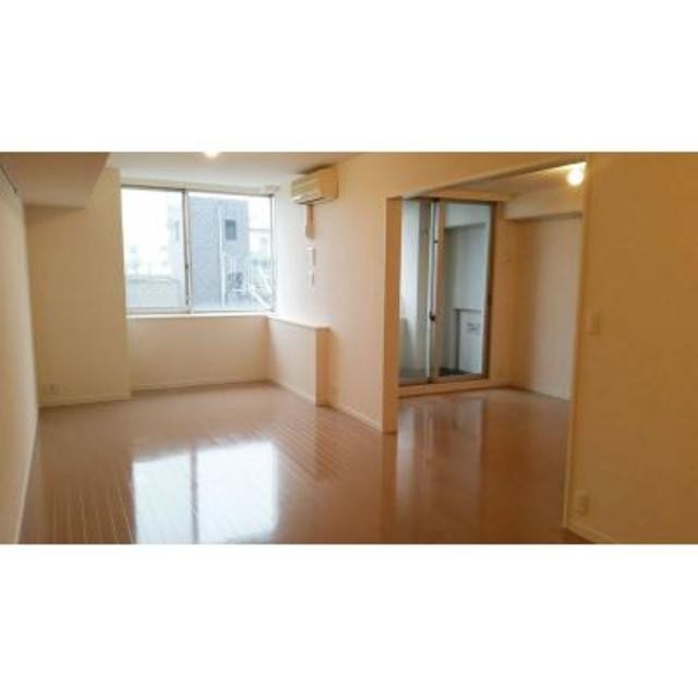 ※写真は同タイプ住戸です。(居間)