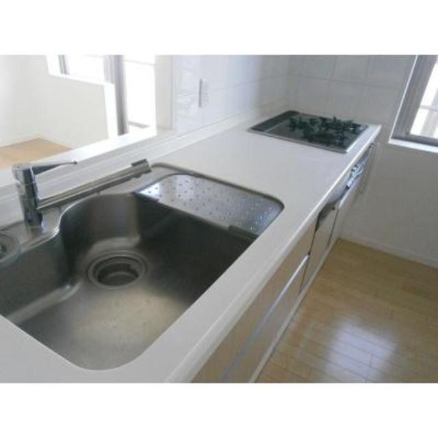 ※写真は同タイプ住戸です。(キッチン)