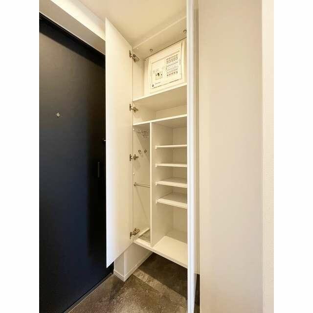 シューズボックス