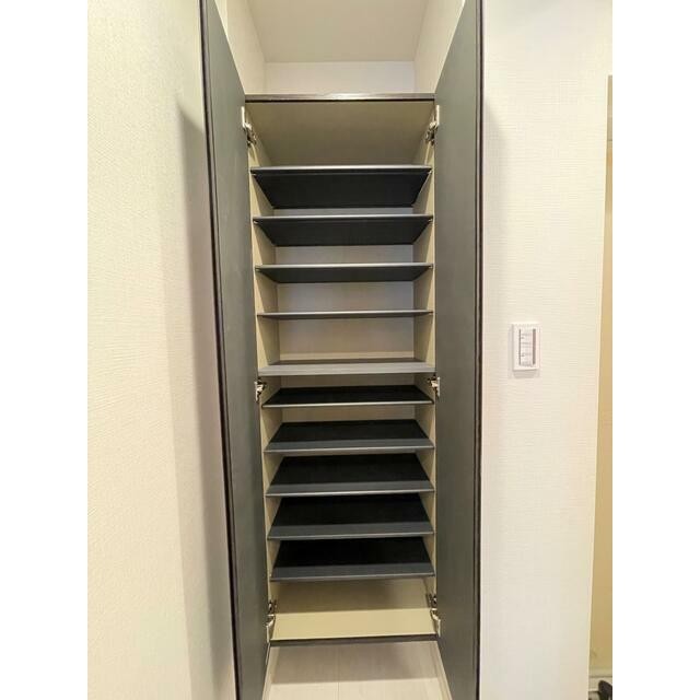 シューズボックス