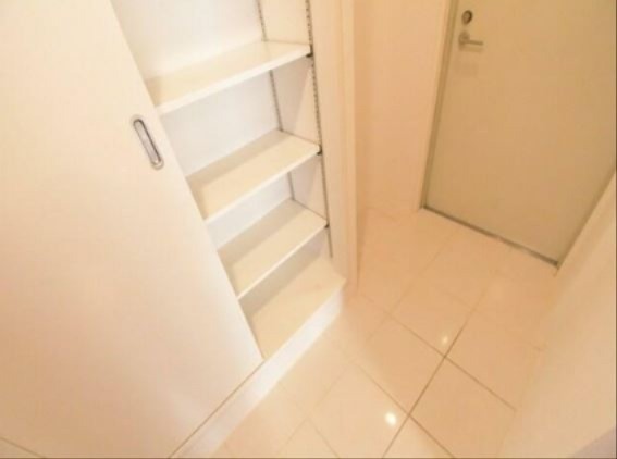 ※同仕様写真含む(玄関)