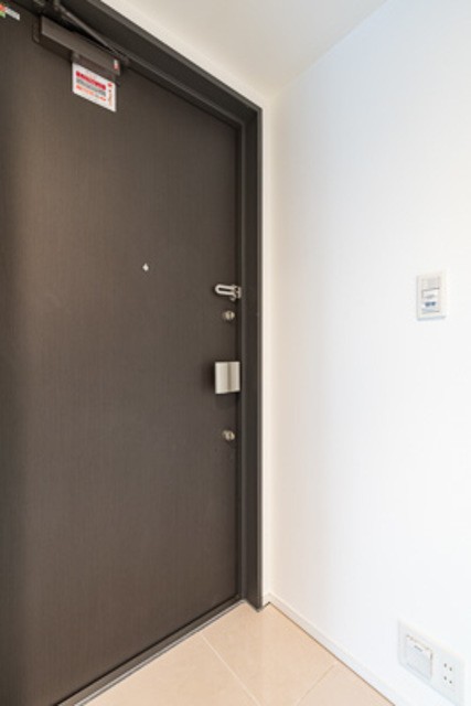 ※写真は同タイプ住戸です。(玄関)