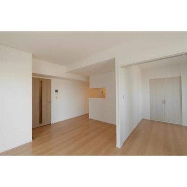 ※写真は同タイプ住戸です。(居間)