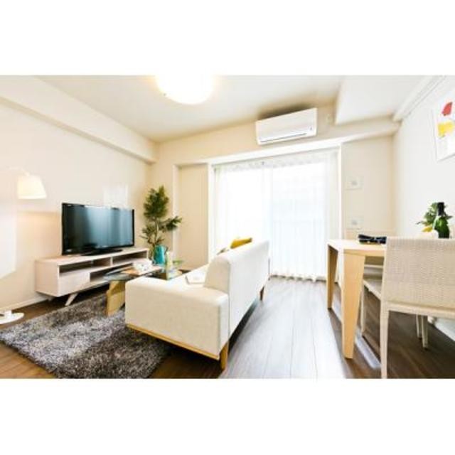 ※写真は同タイプ住戸です。(居間)