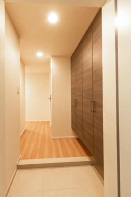 ※写真は同タイプ住戸です。(玄関)