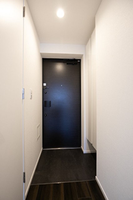 ※写真は同タイプ住戸です。(玄関)