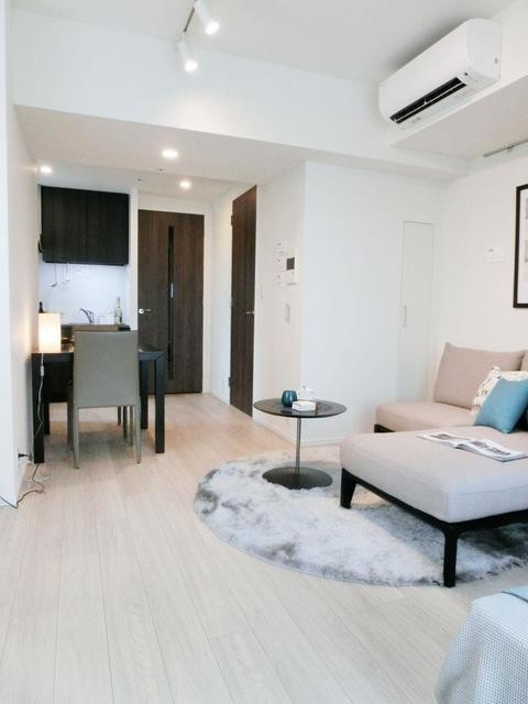 ※写真は同タイプ住戸です。(居間)