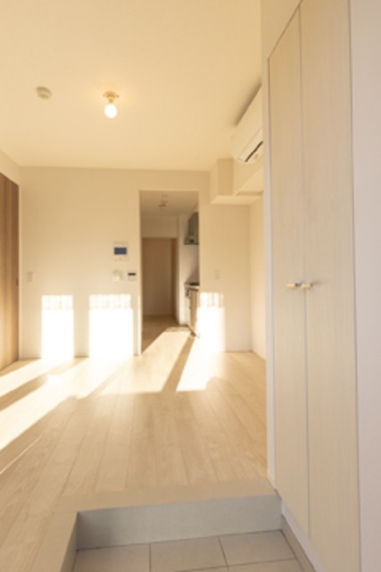 ※写真は同タイプ住戸です。(玄関)