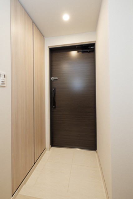 ※写真は同タイプ住戸です。(玄関)