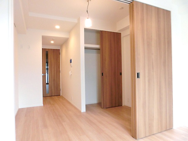 ※写真は同タイプ住戸です。(居間)