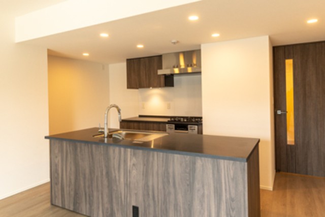 ※写真は同タイプ住戸です。(キッチン)