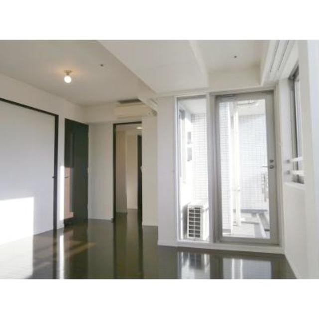 ※写真は同タイプ住戸です。(居間)