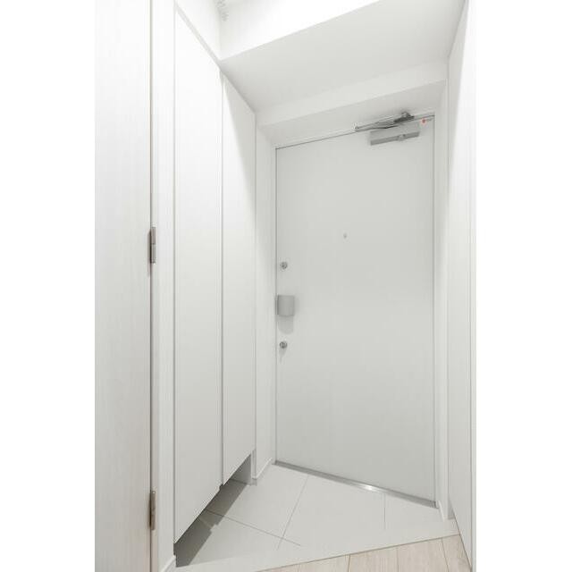 Bタイプ2023年5月撮影 同タイプ502号室の写真です。(玄関)