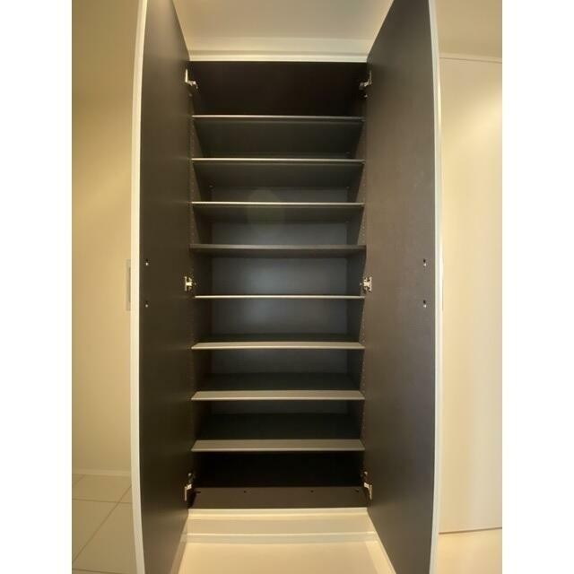 シューズボックス