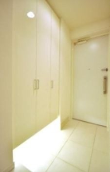 ※同仕様写真含む(玄関)