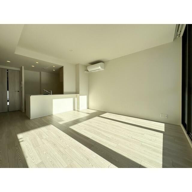 リビングダイニング 10帖(居間)