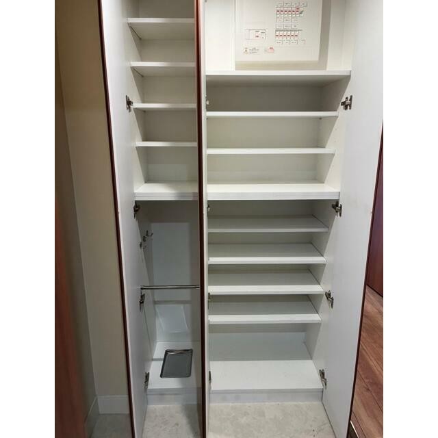 下足入れ(玄関)