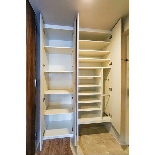 シューズボックス