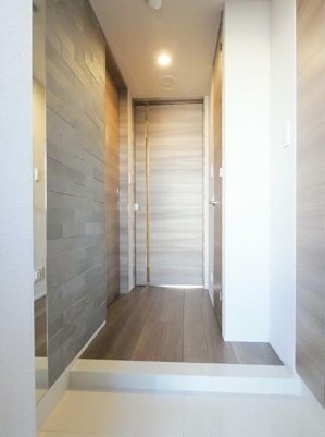 ※同仕様写真(玄関)