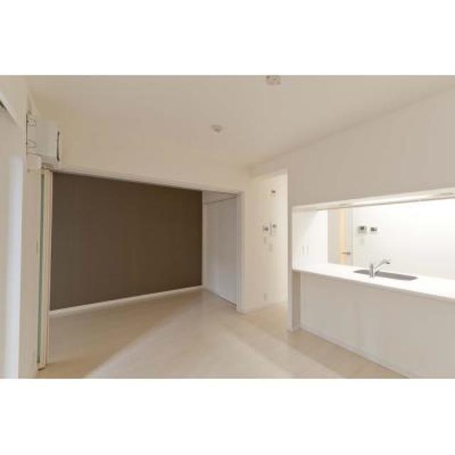 ※写真は同タイプ住戸です。(居間)