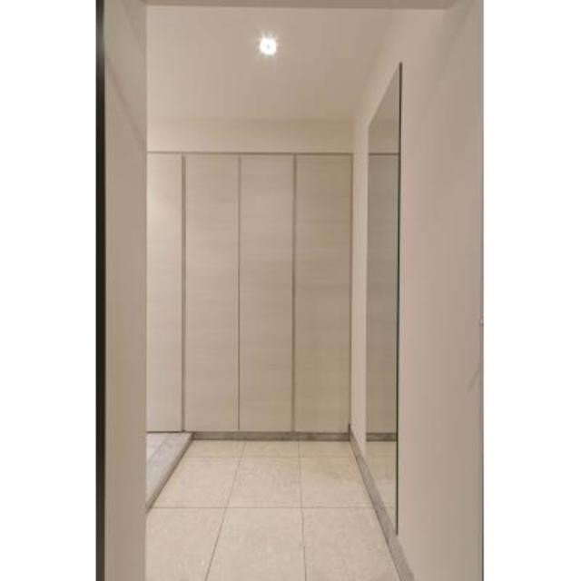 ※写真は同タイプ住戸です。(玄関)