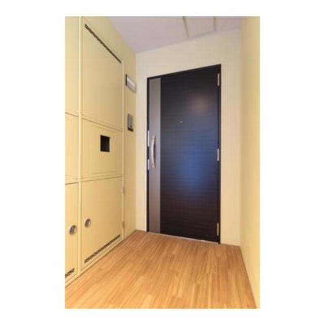 ※写真は同タイプ住戸です。(玄関)