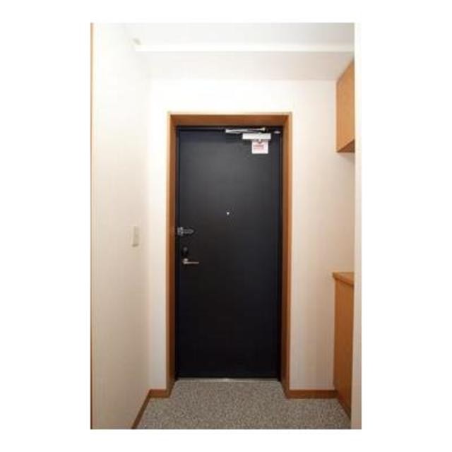 ※写真は同タイプ住戸です。(玄関)