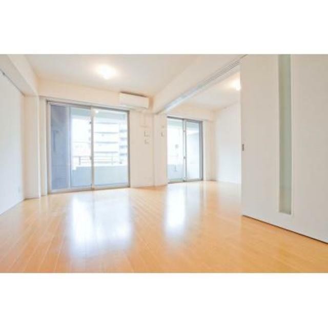 ※写真は同タイプ住戸です。(居間)