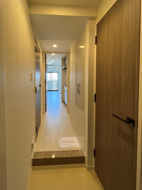 ※写真は同タイプ住戸です。(玄関)