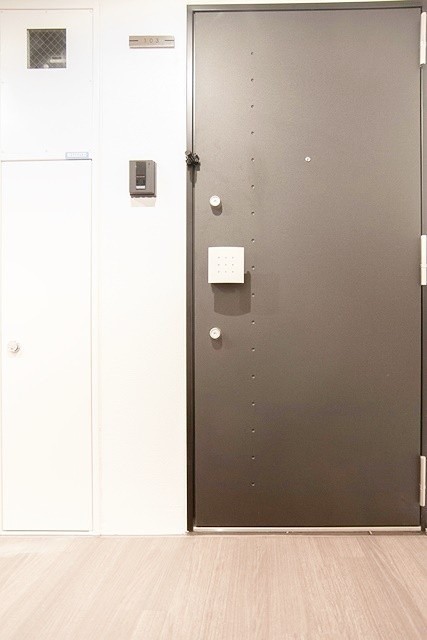 ※同仕様写真含む(玄関)