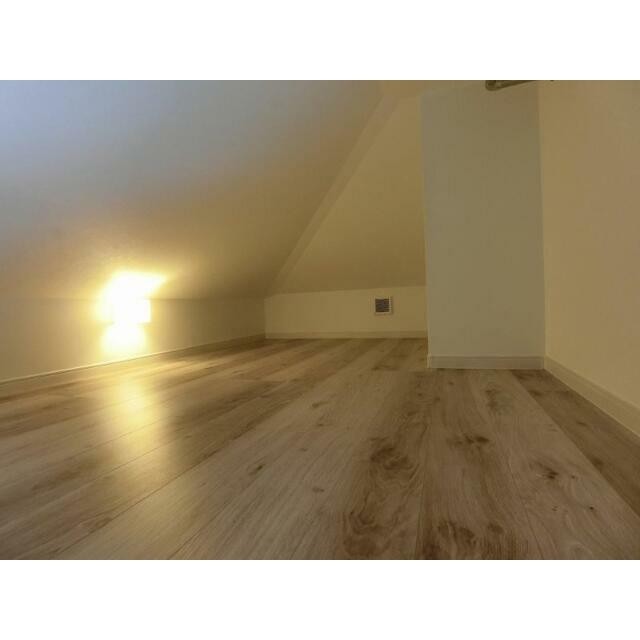 階段で上がれるロフトは、大型収納や寝室として活躍しそうです！