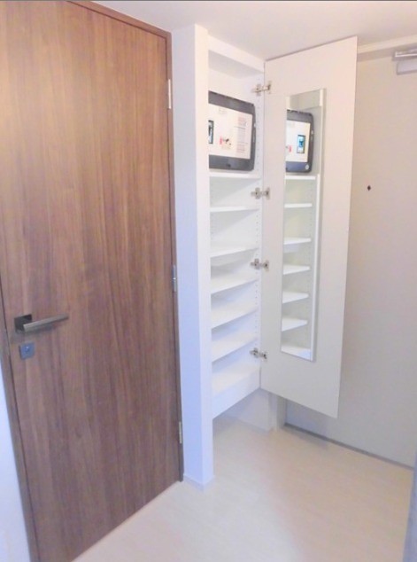 ※同仕様写真含む(玄関)