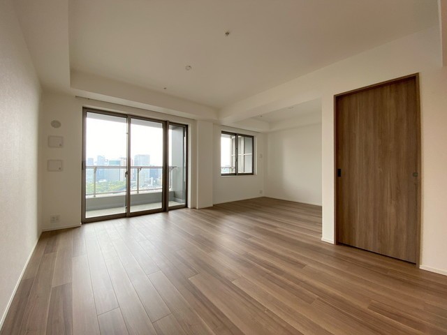 ※写真は同タイプ住戸です。(居間)