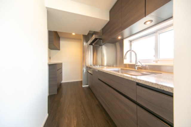※写真は同タイプ住戸です。(キッチン)