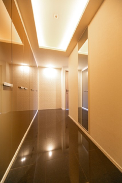 ※写真は同タイプ住戸です。(玄関)