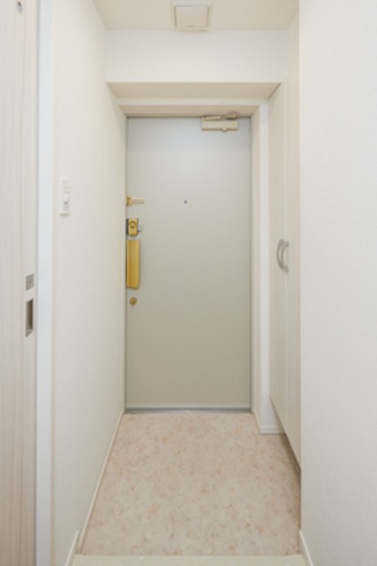 ※写真は同タイプ住戸です。(玄関)
