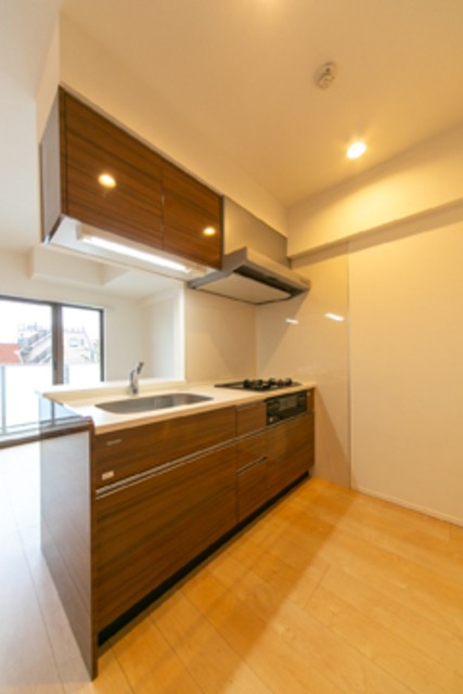 ※写真は同タイプ住戸です。(キッチン)