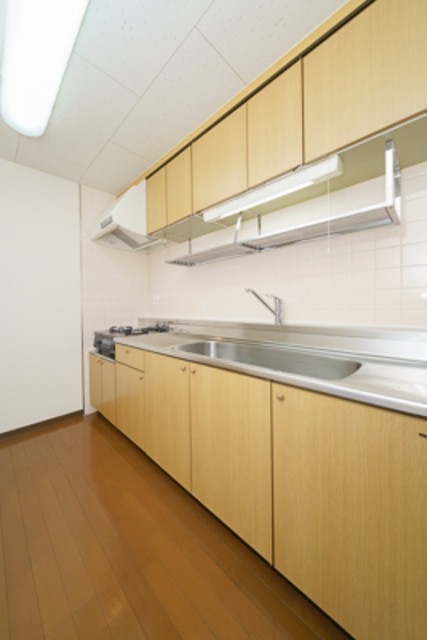 ※写真は同タイプ住戸です。(キッチン)