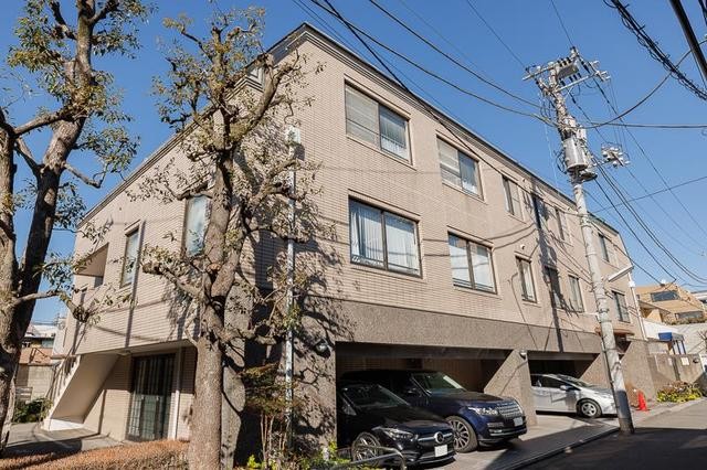 港区南青山4丁目 【賃貸居住】マンション